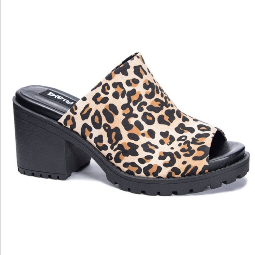 Dirty Laundry leopard slides in box size 9.5